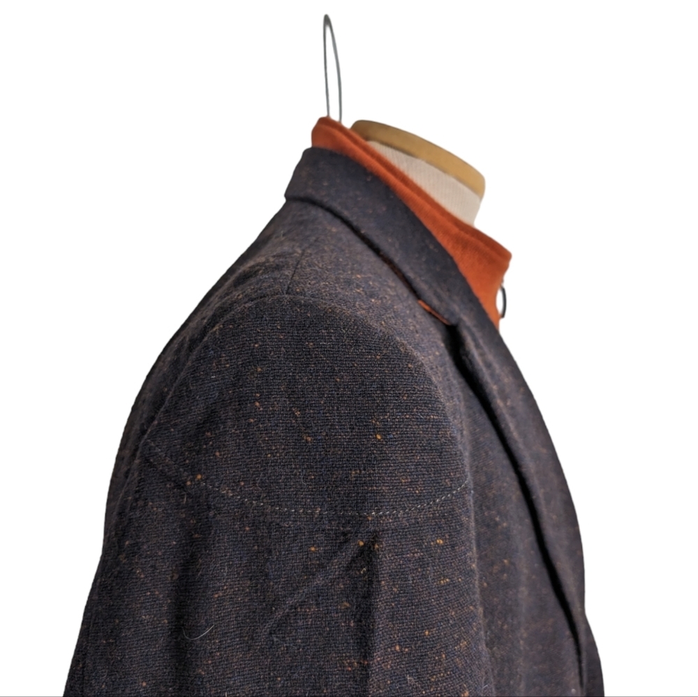 Elegant Men's Blazer with Orange Highlights - Picture 4 of 13